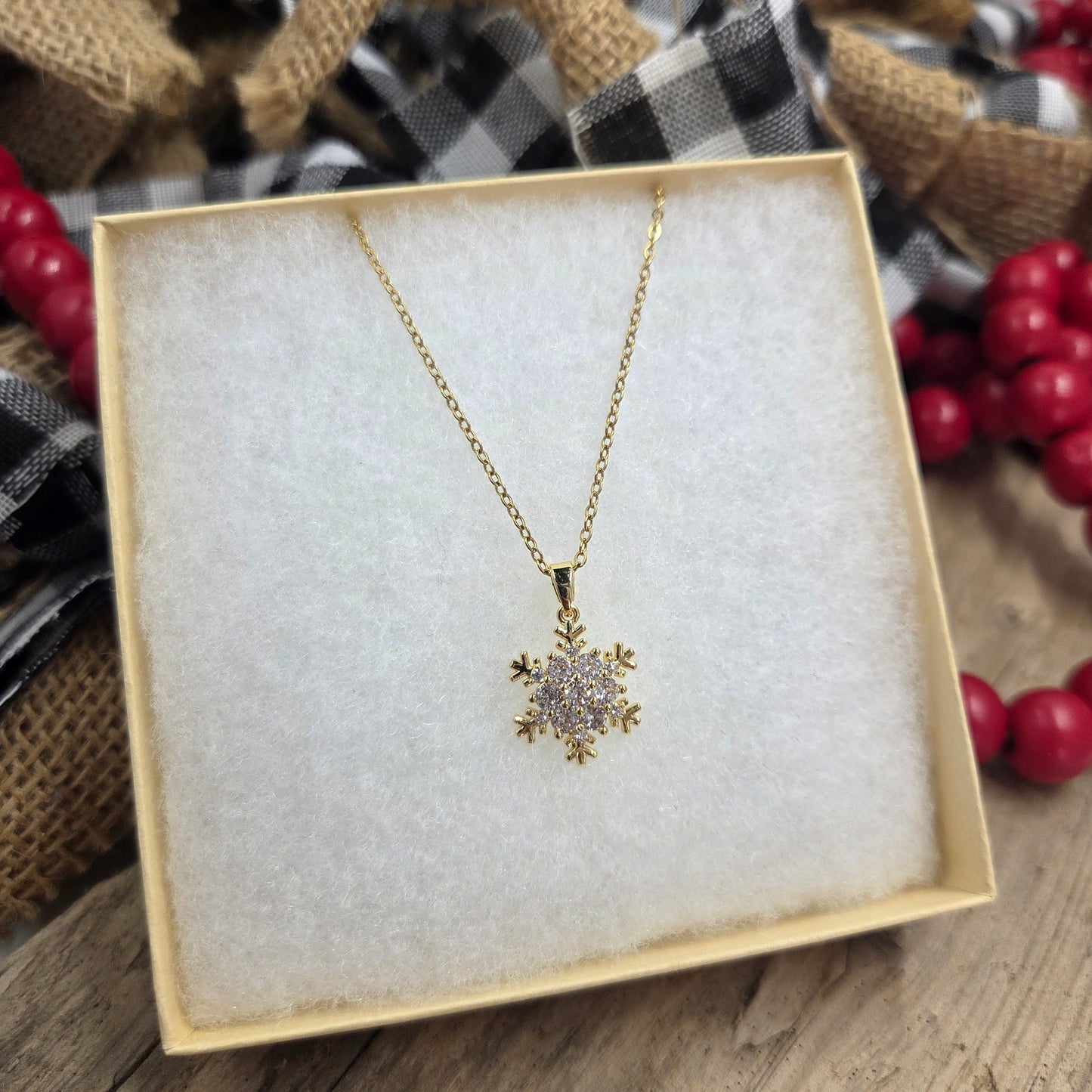 Necklace with Snowflake | Gift Set