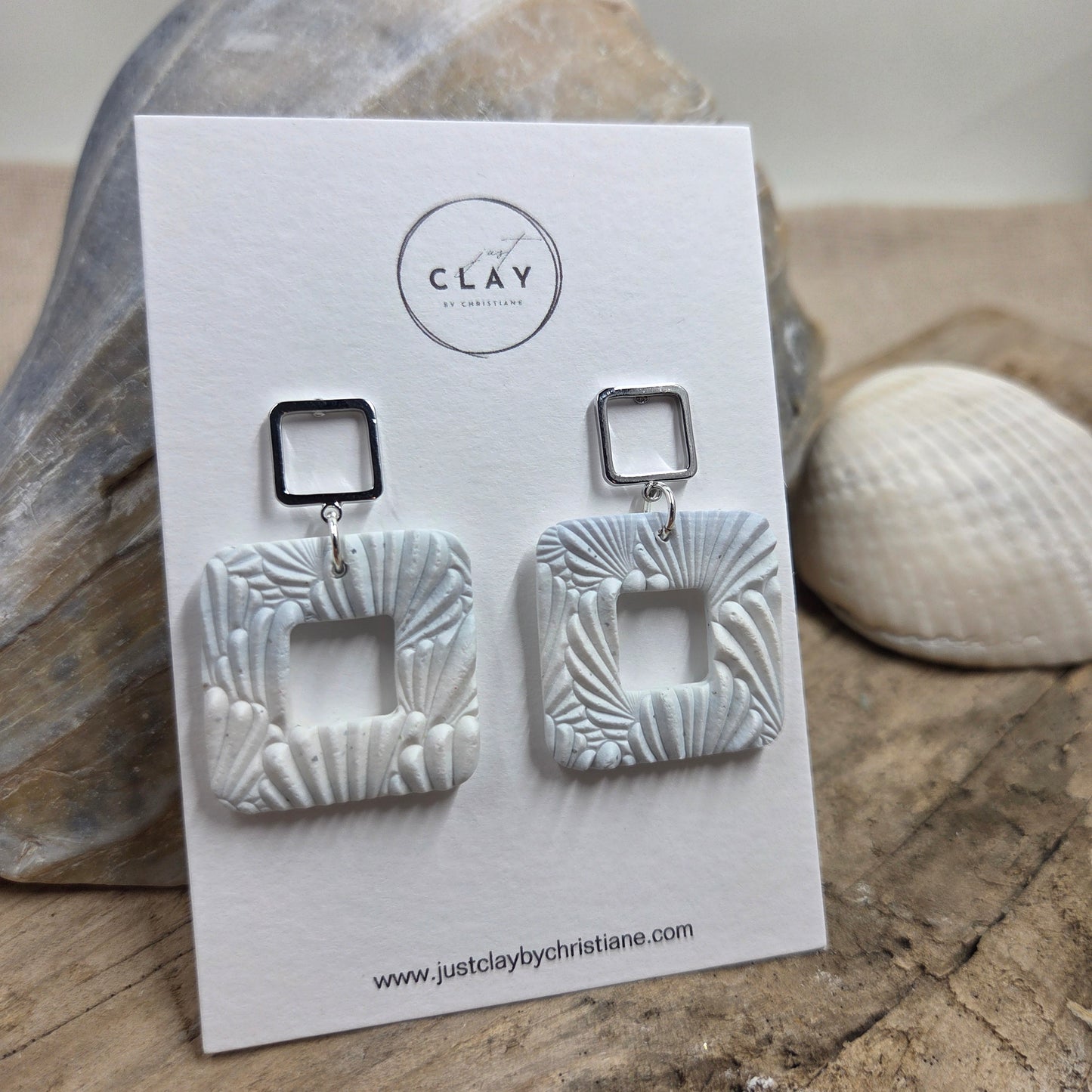 Wave Dangles