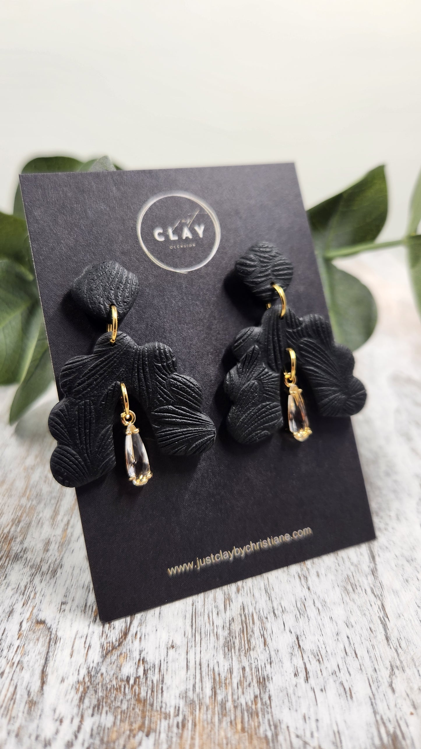Dangles | black
