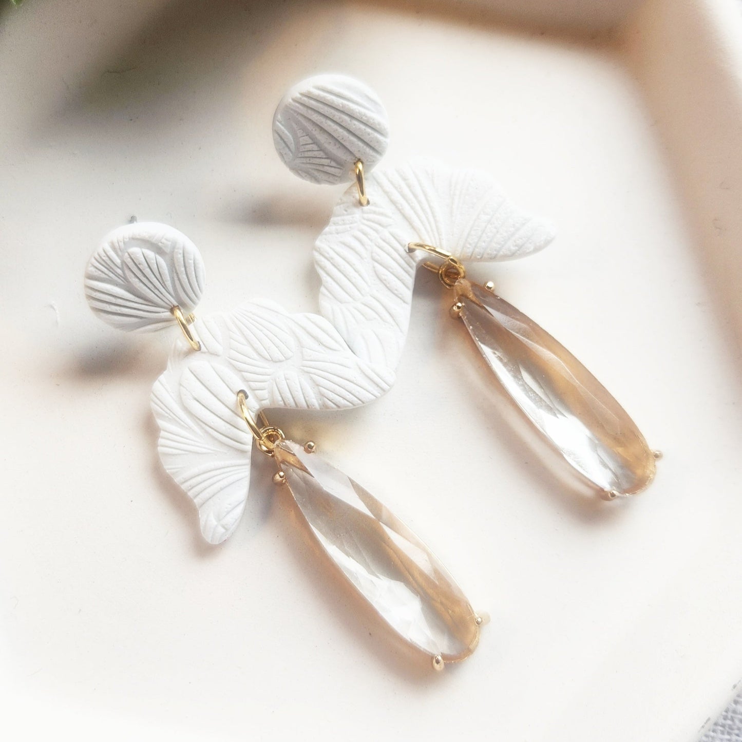 Dangles | white