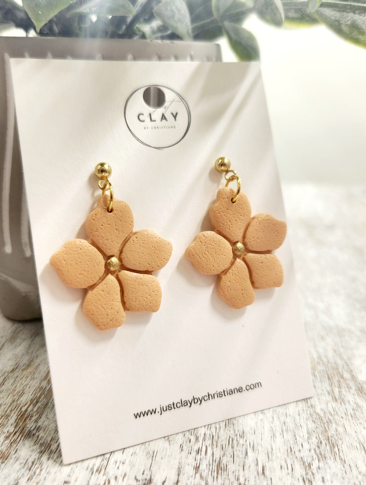 Cute Flower Dangles | peach
