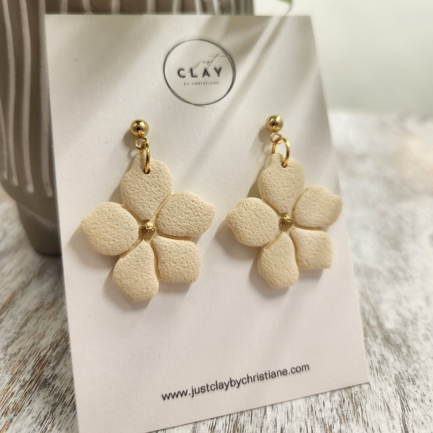 Cute Flower Dangles | soft butter yellow