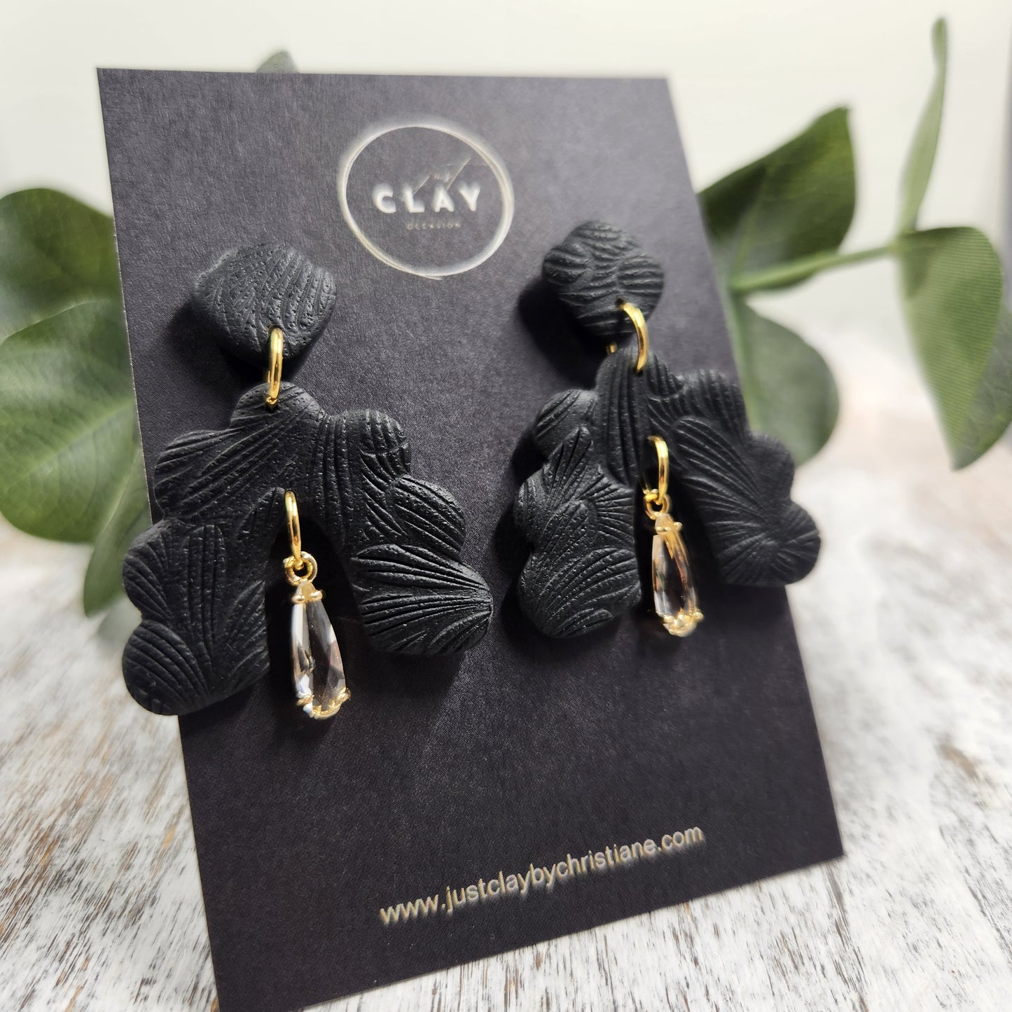 Dangles | black