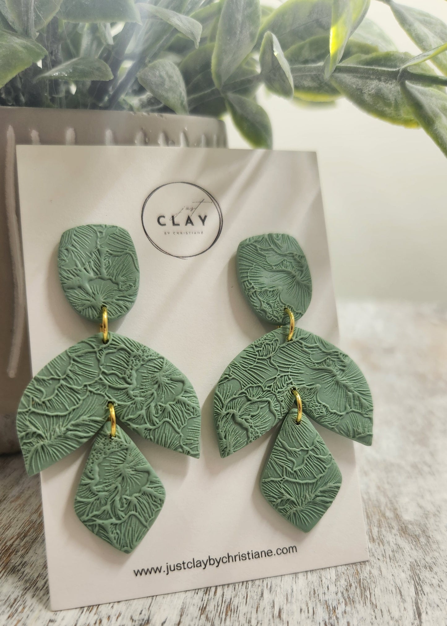 Statement Dangles | green