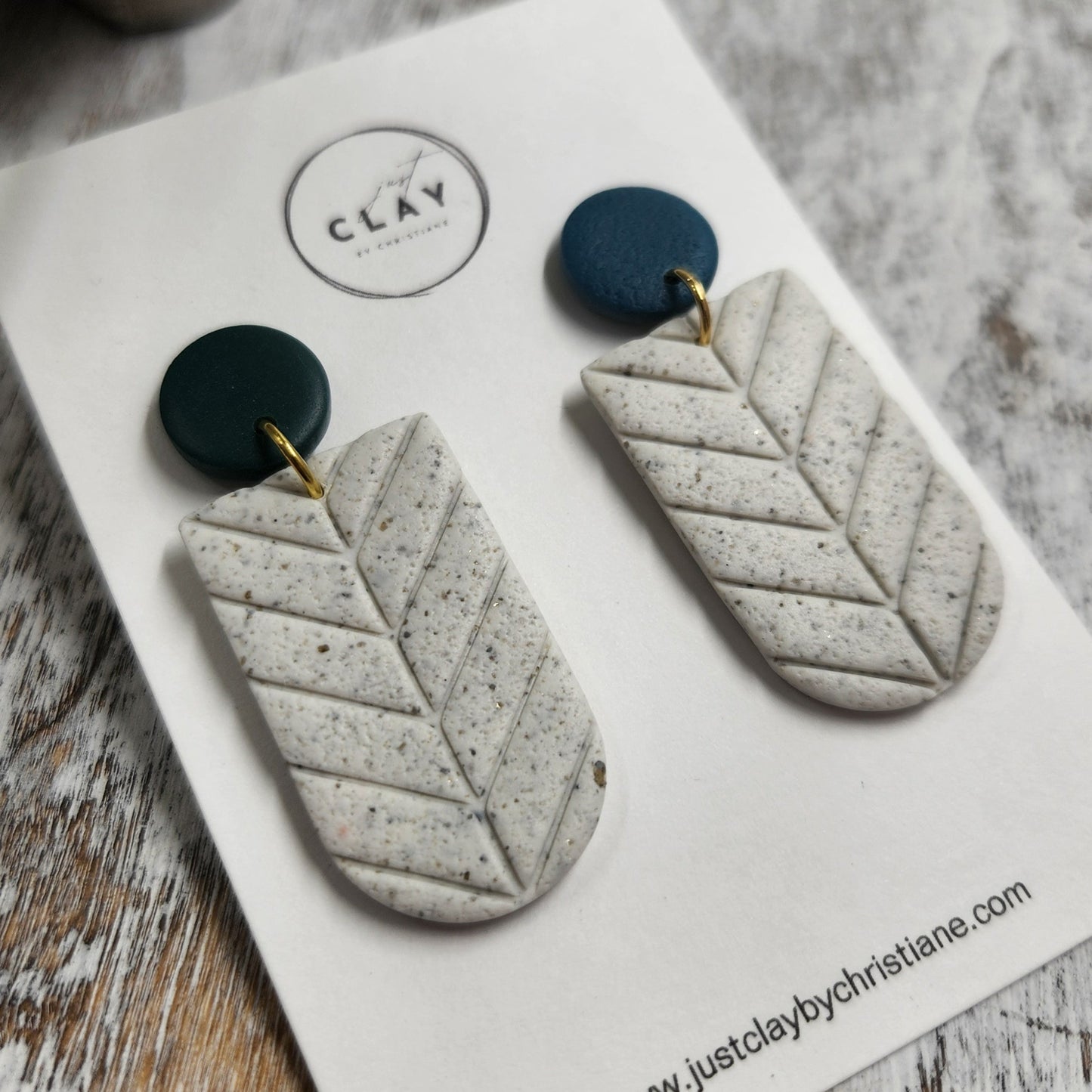 Geometric Dangles