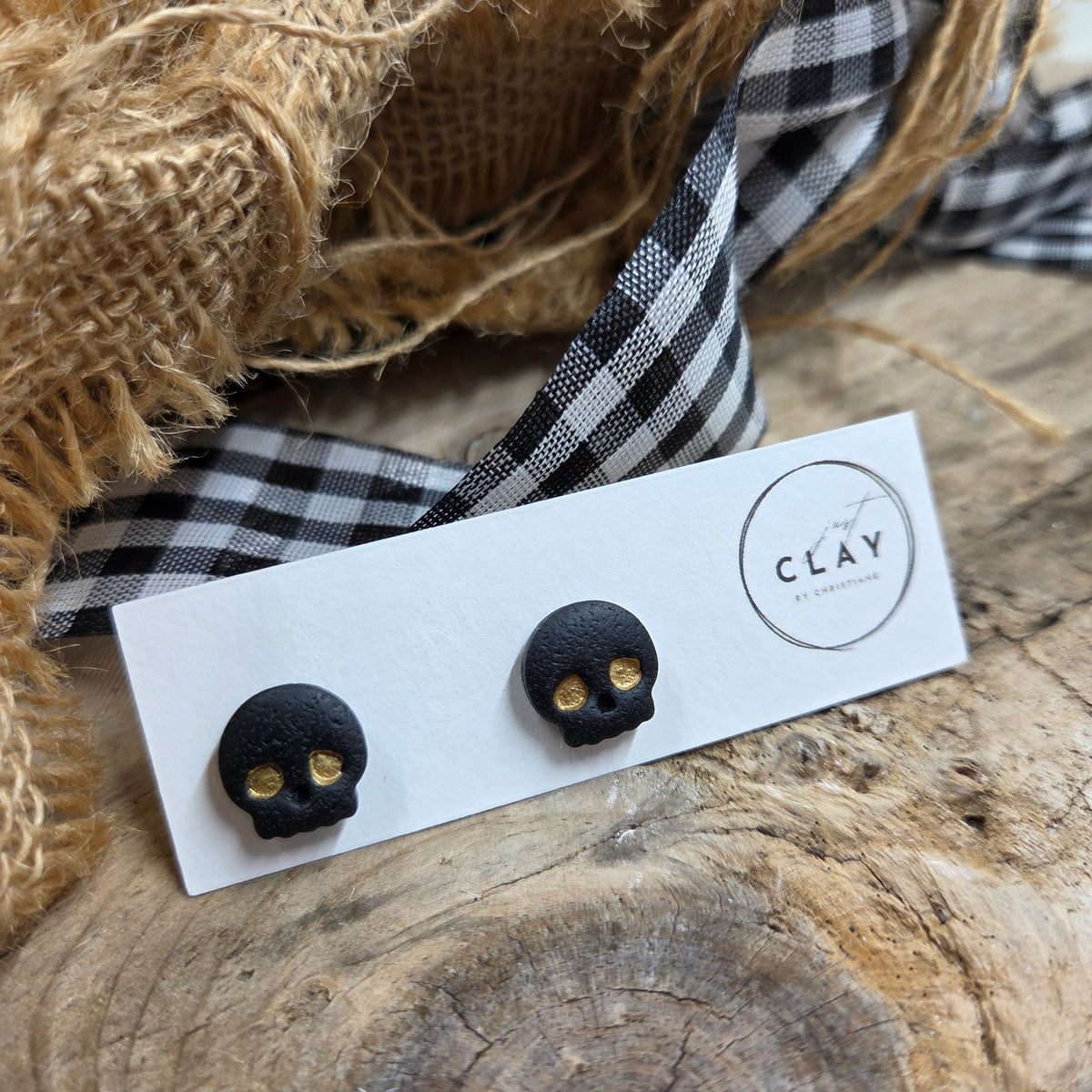 Skull Studs | black