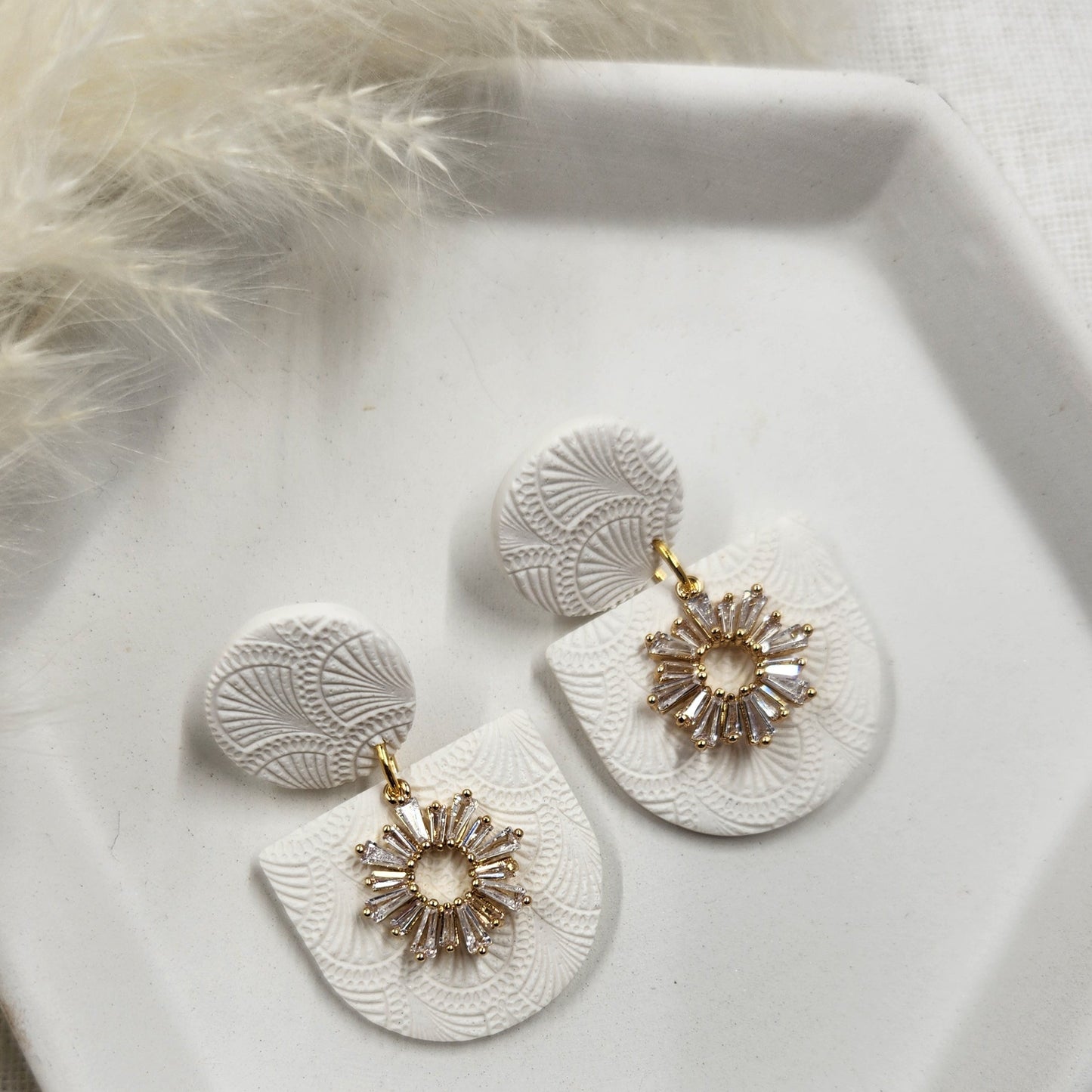 Dangles | white