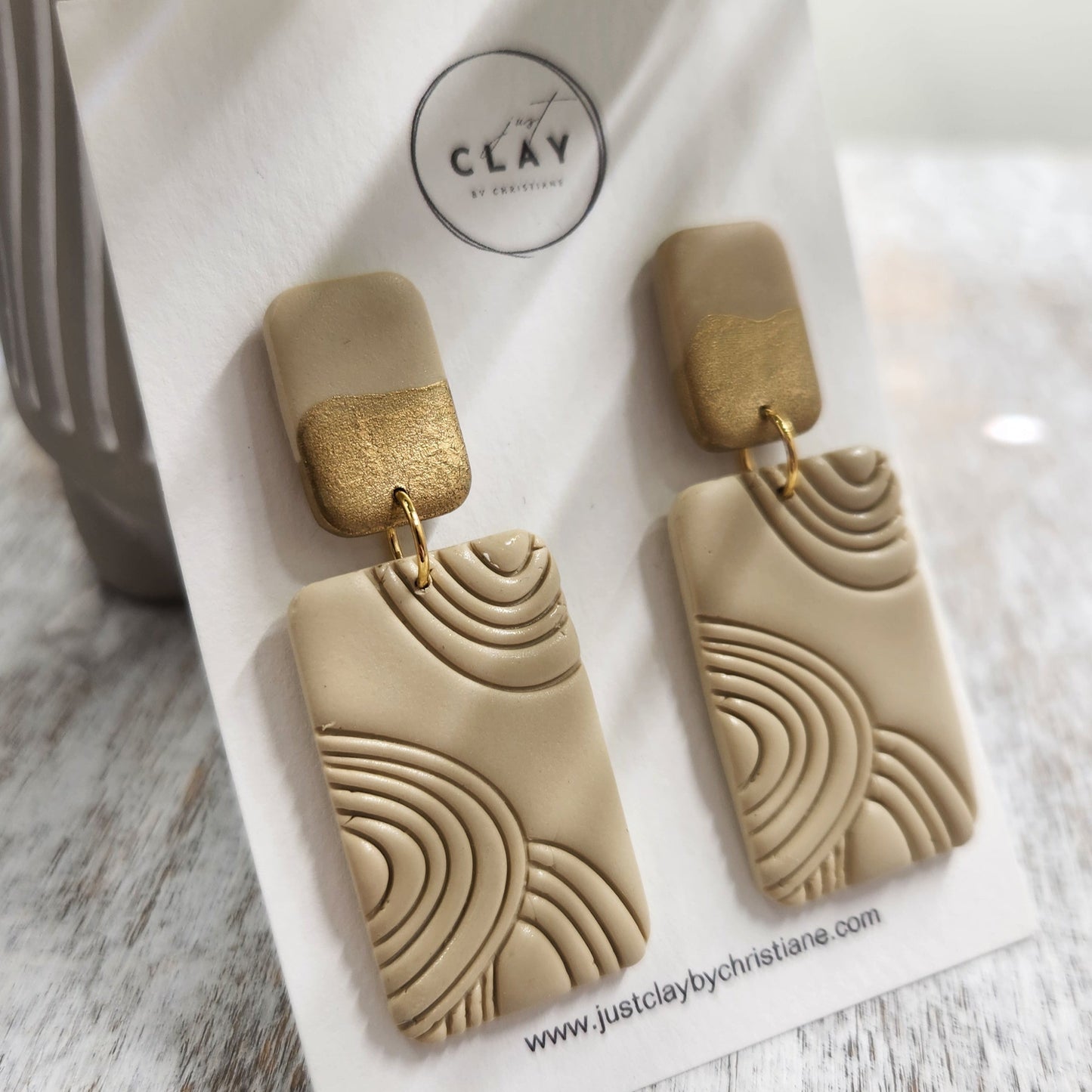 Geometric Dangles