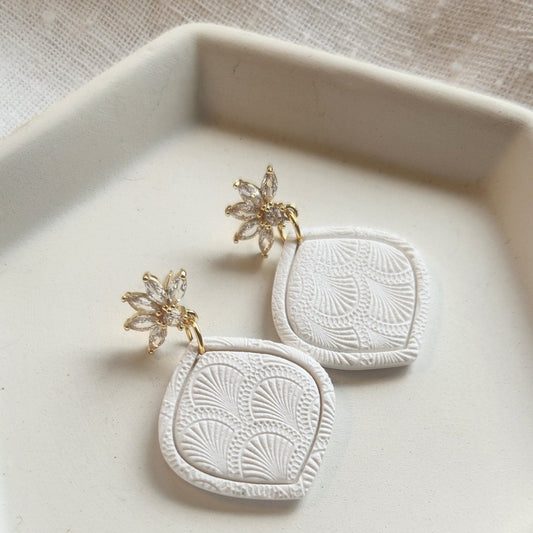 Dangles | Elegant Boho Texture