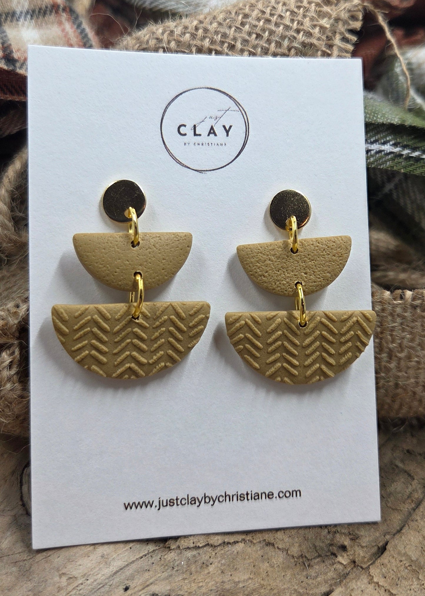 Tiered Dangles | beige