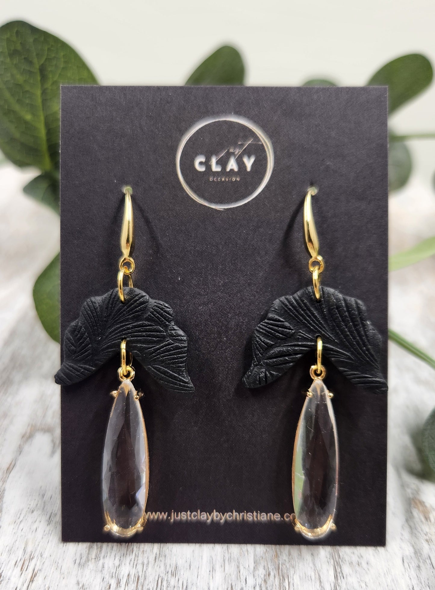 Dangles | black