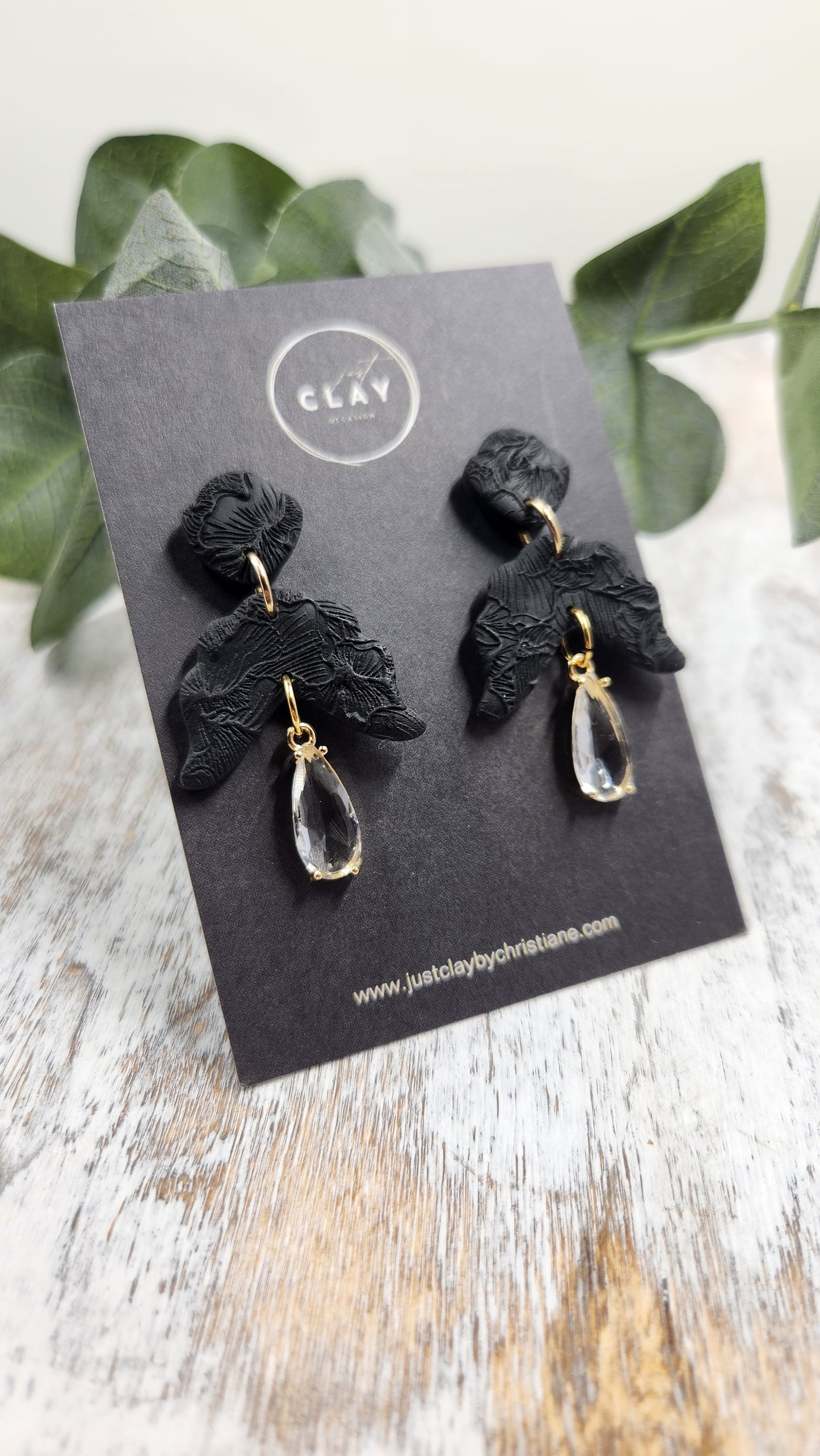Dangles | black