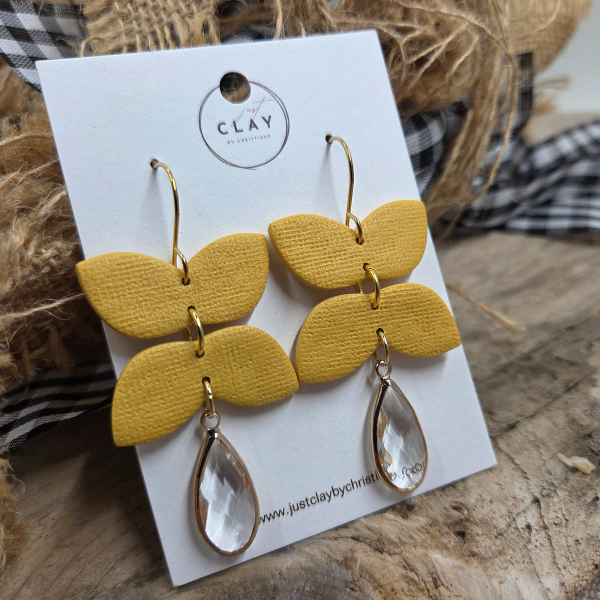 Statement Dangles w. Crystal