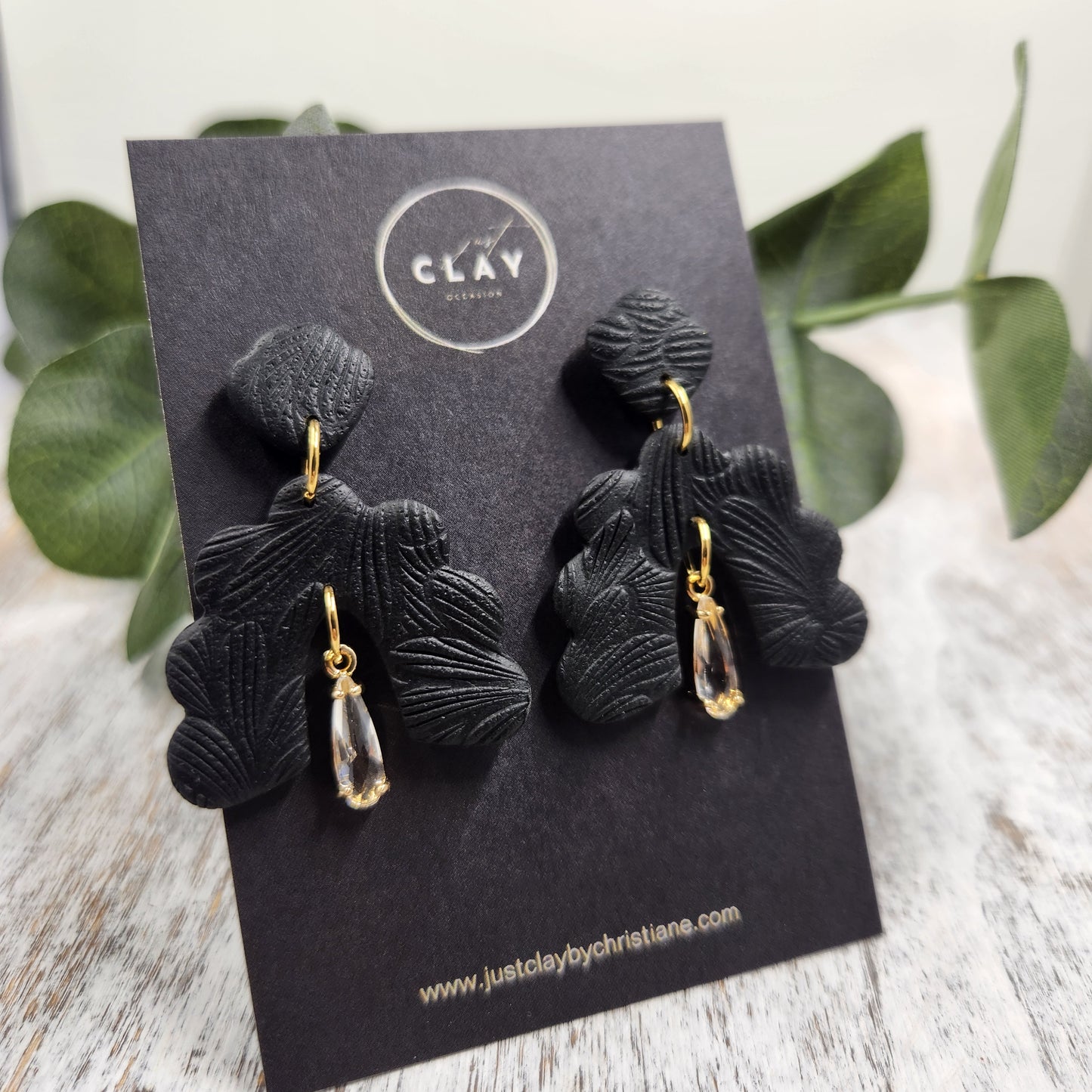 Dangles | black