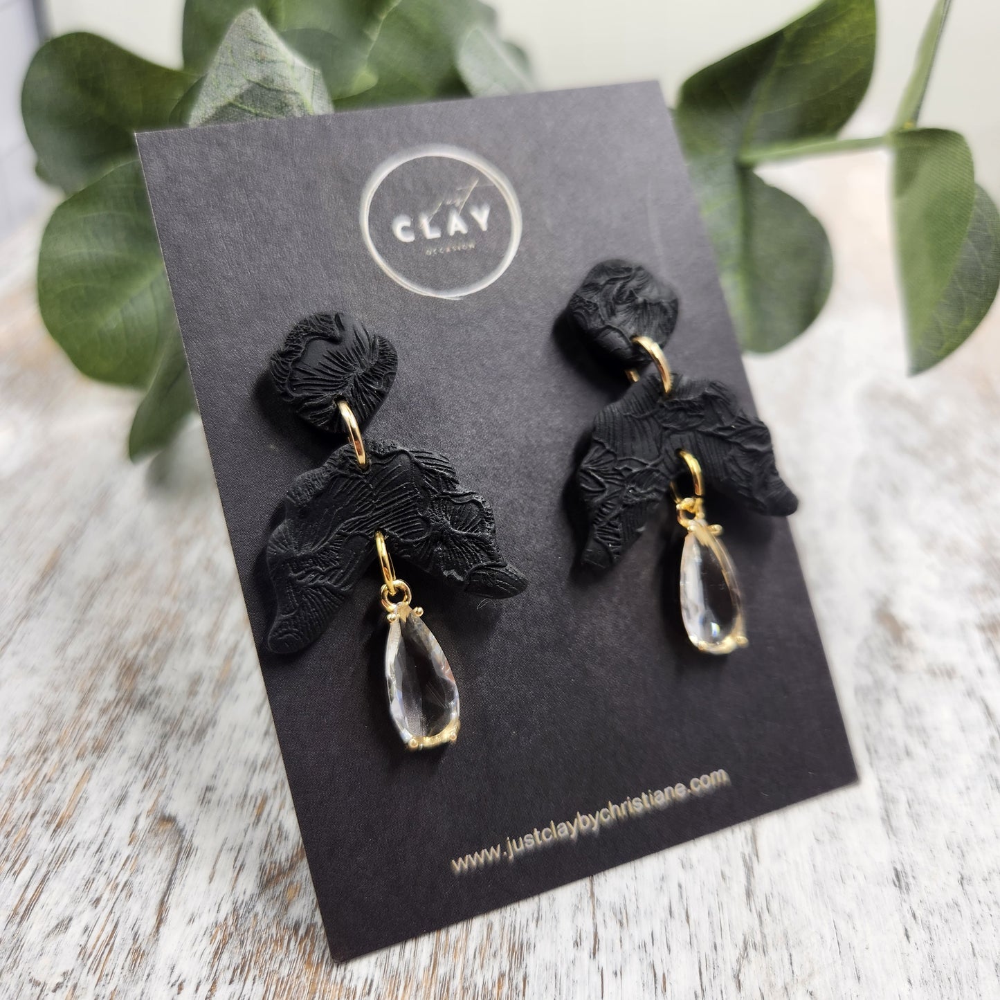 Dangles | black