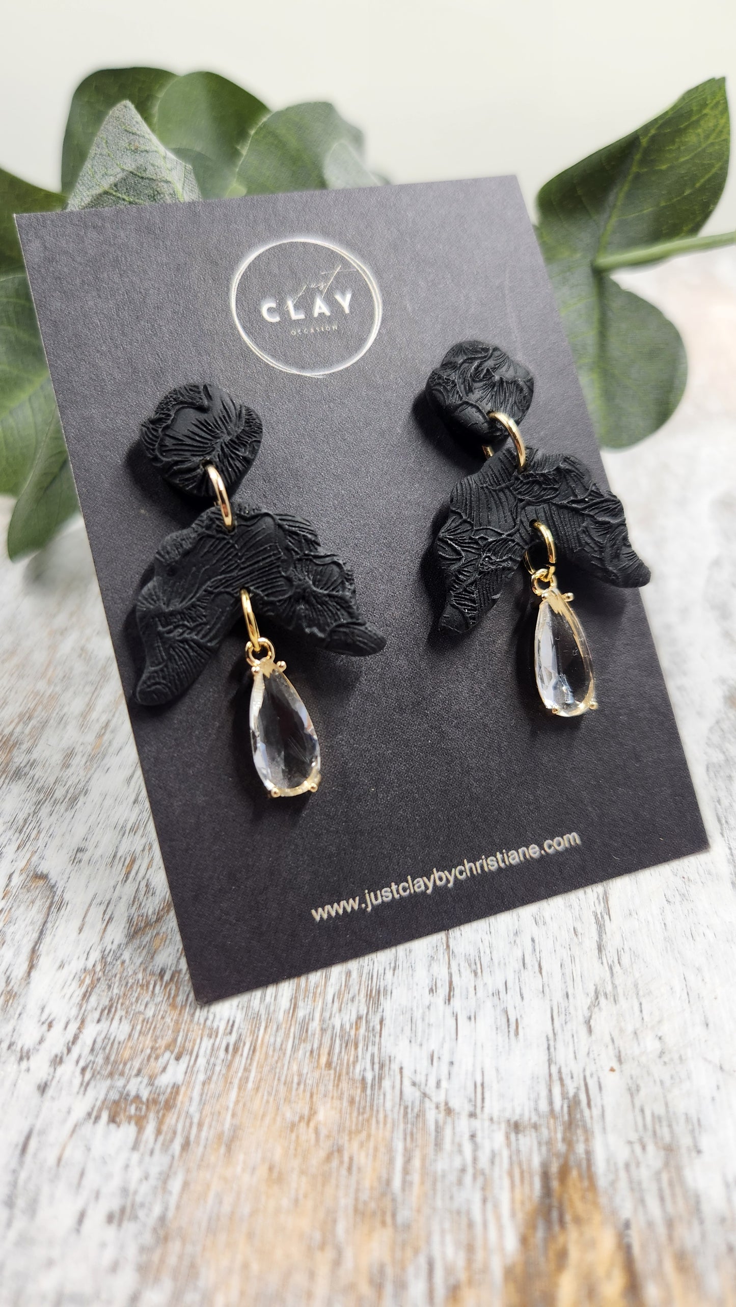 Dangles | black
