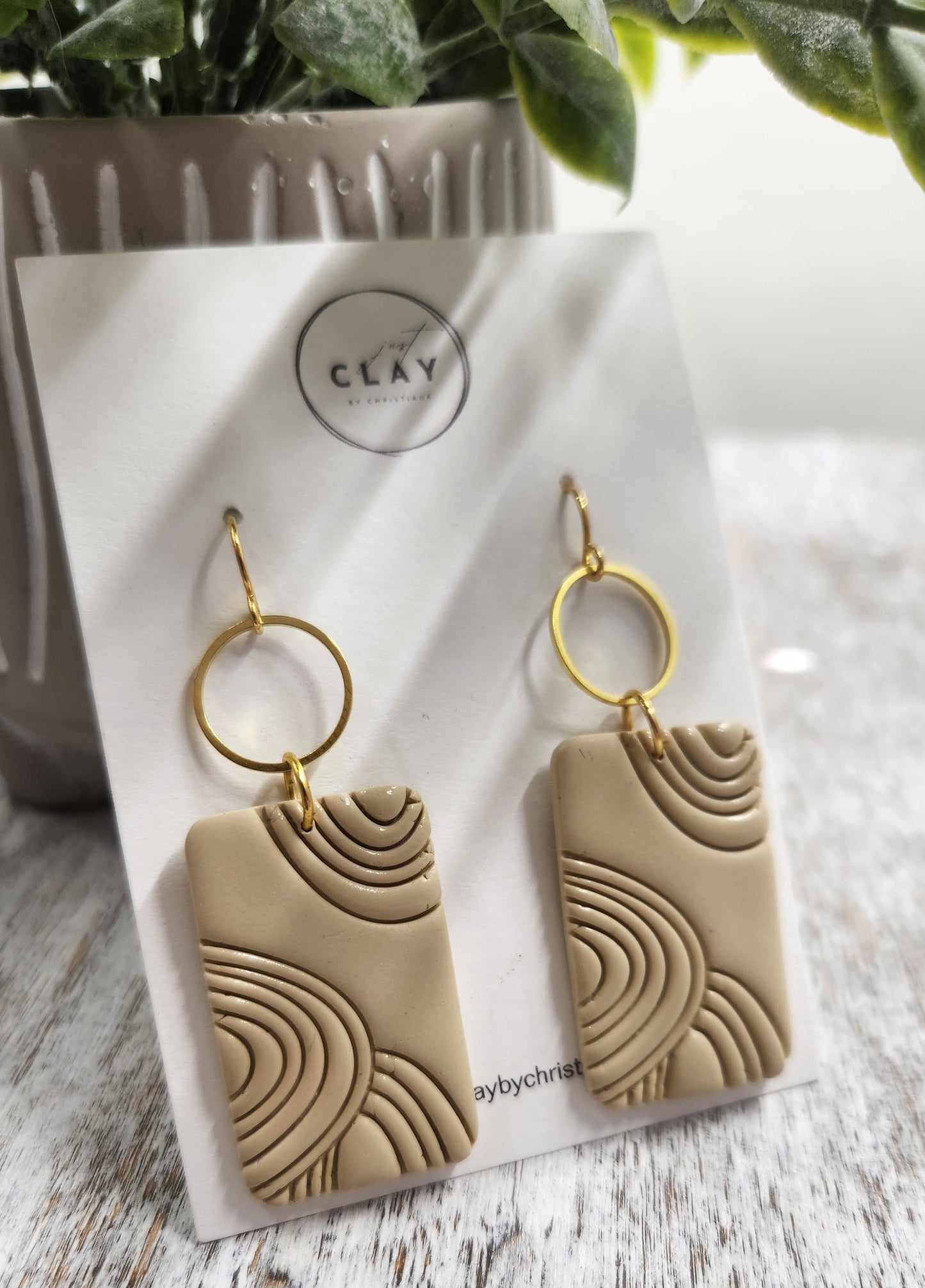 Geometric Dangles