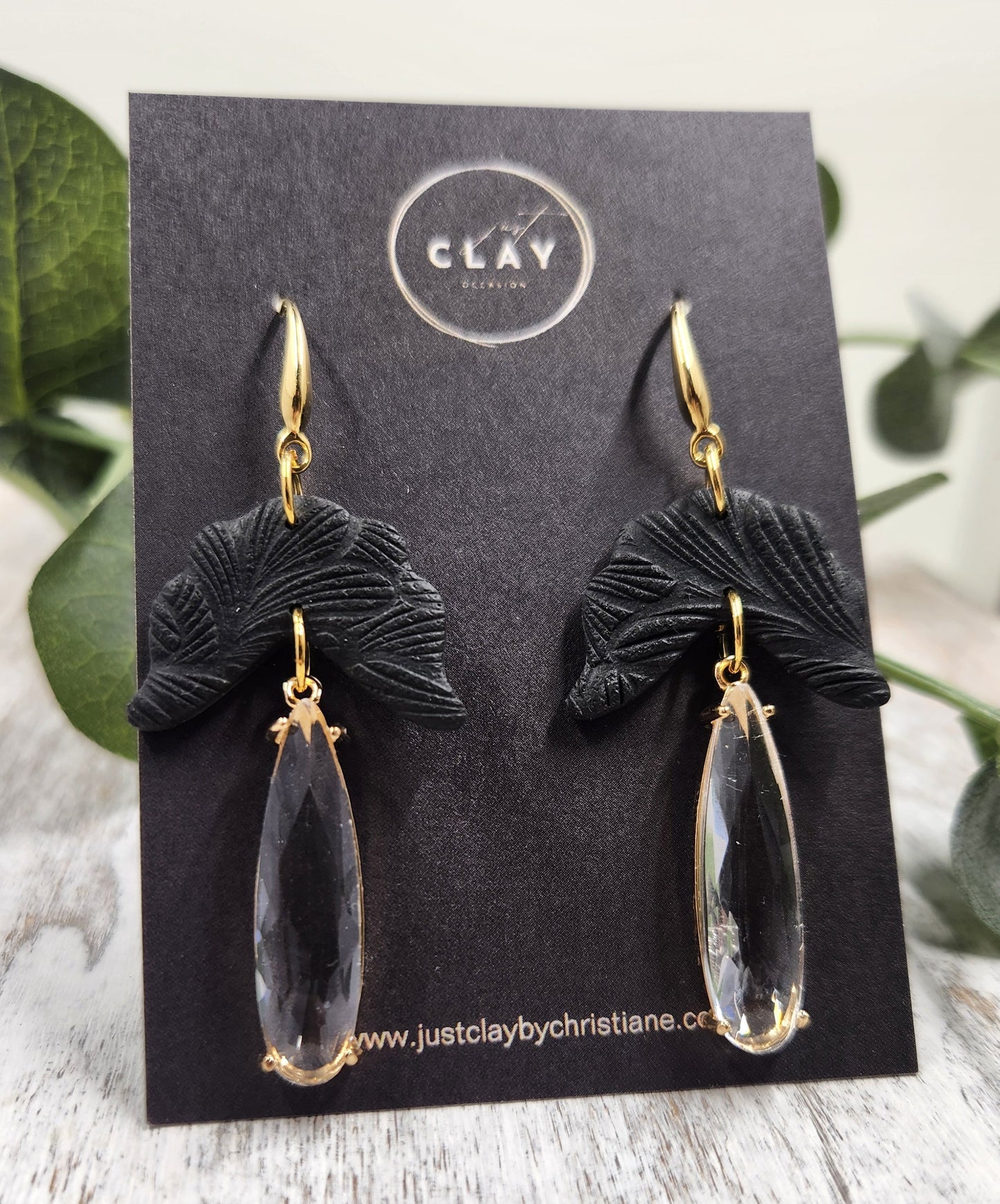 Dangles | black