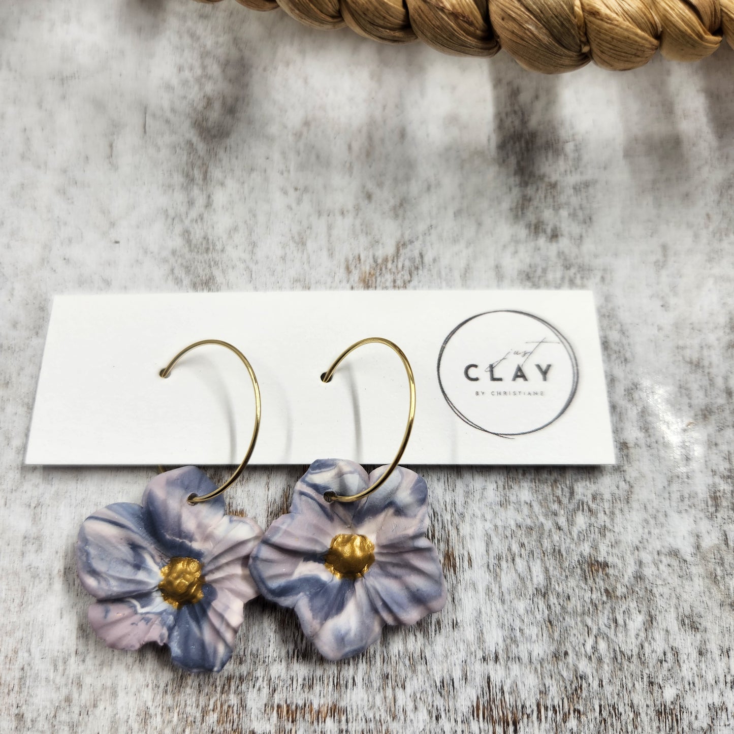 Flower Hoop | blue lilac