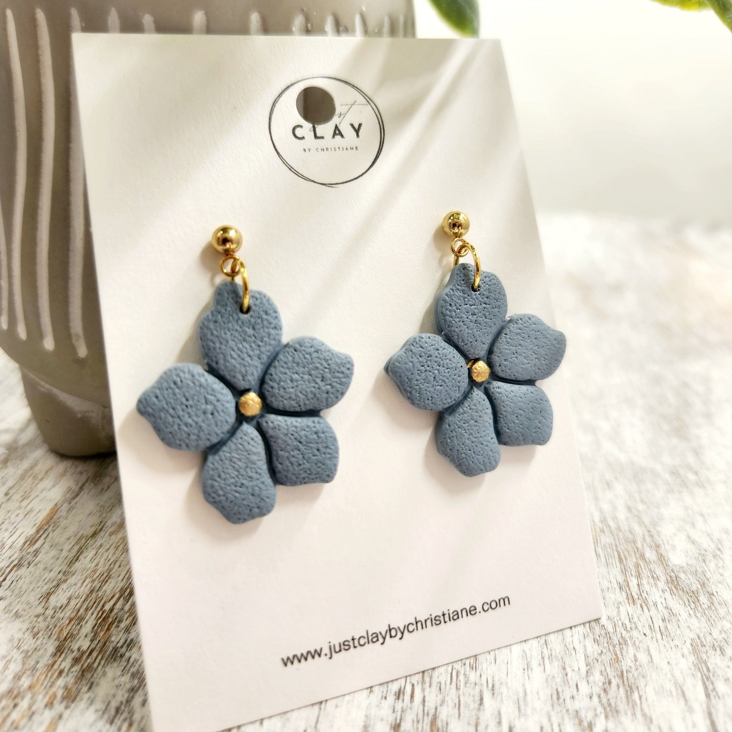 Cute Flower Dangles | blush blue