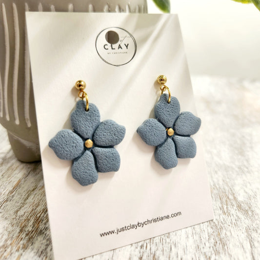 Cute Flower Dangles | blush blue