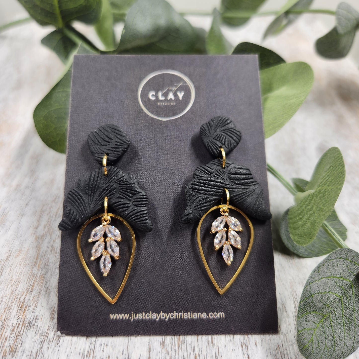 Dangles | black
